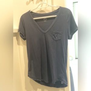 Gap pocket tee